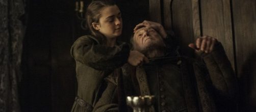 Arya Stark uccide Sir Walder Frey