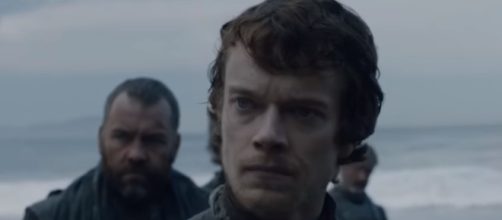 'Game of Thrones' season 8: Theon Greyjoy might sacrifice himself to save Yara. [Image Credit: HBO/YouTube]