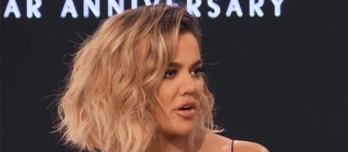 Khloe Kardashian just made a public appearance promoting her one-year old clothing line, Good American. [Image via E! Entertainment/YouTube]