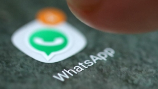 WhatsApp volta pagina, ma non del tutto