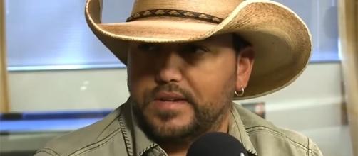 Jason Aldean made his way back to Las Vegas for the first time since the mass shooting. (CMT/YouTube)