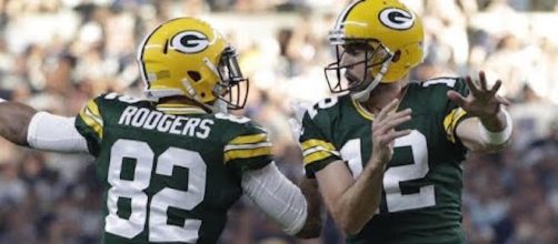 Aaron Rodgers led the Green Bay Packers to a 35-31 comeback win over Dallas on Sunday. [Image via CBS Sports/YouTube]