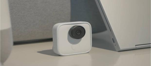 Google Clips camera displayed along with other Google devices. (Via YouTube/PhoneArena) Google Clips camera displayed along with other Google devices. (Via YouTube/PhoneArena)