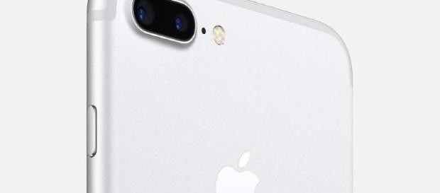 iPhone 8 vs iPhone 7: il confronto iPhone 8 vs iPhone 7: il confronto