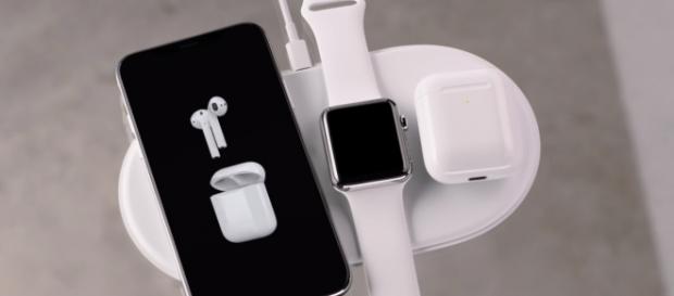 iPhone X Apple (Apple/YouTube) iPhone X Apple (Apple/YouTube)