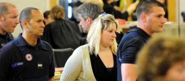 Procès Fiona : Cécile Bourgeon et Berkane Makhlouf jugés le 26 novembre 2016 pour le meurtre de Fiona Procès Fiona : Cécile Bourgeon et Berkane Makhlouf jugés le 26 novembre 2016 pour le meurtre de Fiona