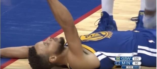 Stephen Curry scores 40 points in China (Image Credit: Chris Smoove/YouTube) Stephen Curry scores 40 points in China (Image Credit: Chris Smoove/YouTube)