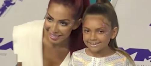 Farrah Abraham and her daughter [Image by PeopleTV/YouTube]