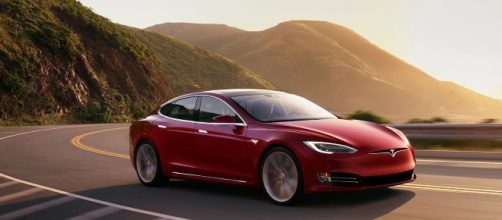 La Tesla Model S, berlina di lusso della casa americana