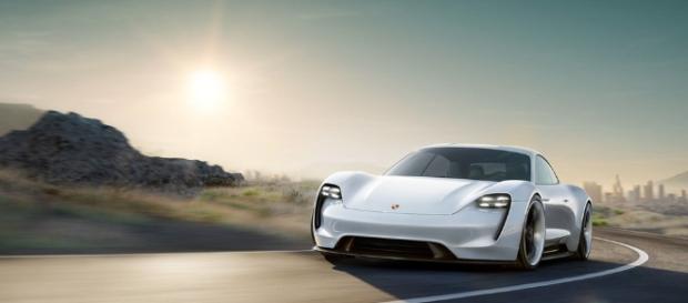 Alfa Romeo, Ferrari, and Porsche light up Frankfurt Motor Show ... - themotorhood.com Alfa Romeo, Ferrari, and Porsche light up Frankfurt Motor Show ... - themotorhood.com