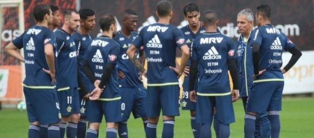 Flamengo pode perder um de seus jogadores em 2018 Flamengo pode perder um de seus jogadores em 2018