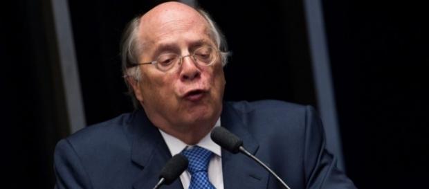 Miguel Reale Júnior critica Gilmar Mendes Miguel Reale Júnior critica Gilmar Mendes