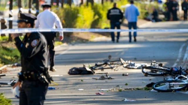 Attentato a NY, travolti i ciclisti