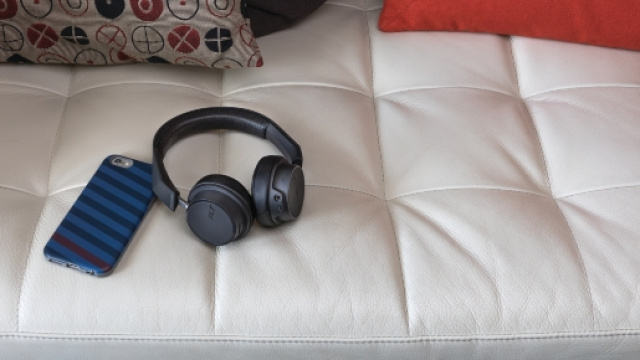 Un&rsquo;immagine di BlackBeat 500 da Plantronics, fra i partner di Google per Fast Pair su Android