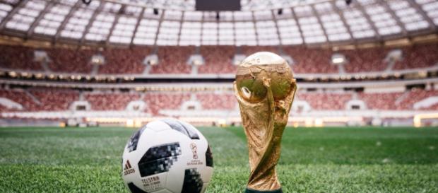 La Fifa presentó "Telstar 18", el balón oficial del Mundial Rusia 2018. - antena3.com La Fifa presentó "Telstar 18", el balón oficial del Mundial Rusia 2018. - antena3.com