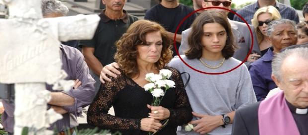 Ex-ator mirim de 'Senhora do Destino' fala de afastamento da TV: 'Sofri muito' Ex-ator mirim de 'Senhora do Destino' fala de afastamento da TV: 'Sofri muito'