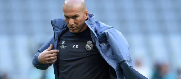 Zinedine Zidane: Le grand stratège du Real Madrid Zinedine Zidane: Le grand stratège du Real Madrid