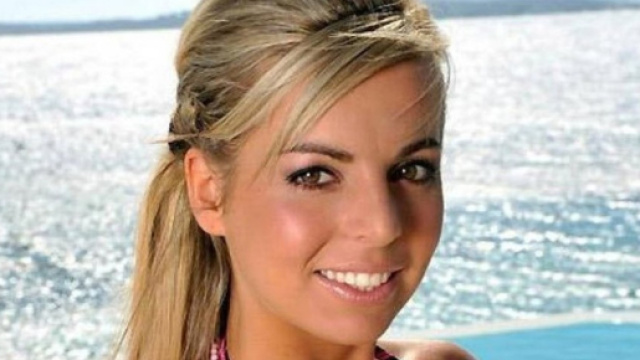 Les Marseillais vs Le Reste du Monde 2 : Hillary crée la polémique en posant avec un tigre en captivité