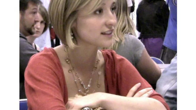 Faits divers | Une actrice de "Smallville" à la tête d'une secte ... - lejsl.com