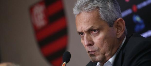Reinaldo Rueda não terá dois jogadores no elenco em 2018 Reinaldo Rueda não terá dois jogadores no elenco em 2018
