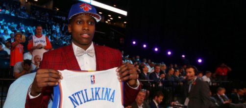 Draft NBA : Frank Ntilikina choisi en huitième par les Knicks ... - leparisien.fr