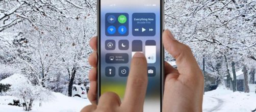 Problemi iPhone X: non funziona al freddo e bolle sul display