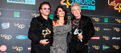 U2-y-Penélope-Cruz-en-LOS40-Music-Awards-2017
