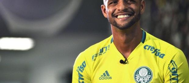Volante pertencente ao Palmeiras atualmente Volante pertencente ao Palmeiras atualmente