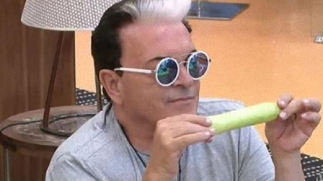 Grande Fratello Vip, Malgioglio choc: ecco cosa ha fatto.
