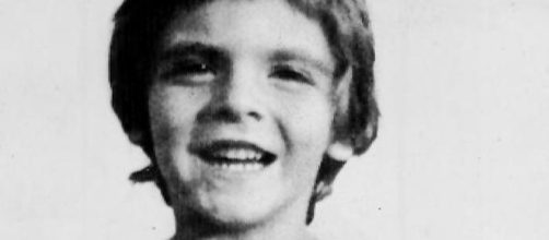 Una tragedia che ricorda quella del piccolo Alfredino Rampi nel 1981: ieri un bambino è morto cadendo in un pozzo.