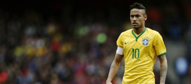 Neymar está agora concentrado com a seleção brasileira Neymar está agora concentrado com a seleção brasileira