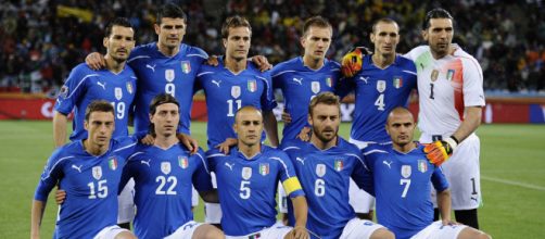 Italian national soccer team posing for a photo in the past. (Image Credit: Arturo Miguel/Flickr)
