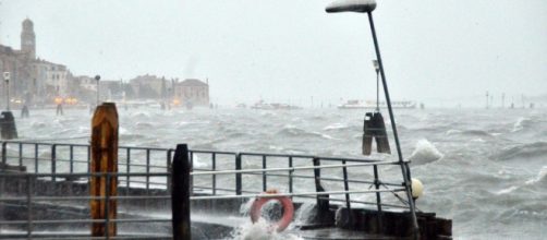 Maltempo, neve a Bologna, Bora a Trieste e forti piogge in Veneto- Le previsioni