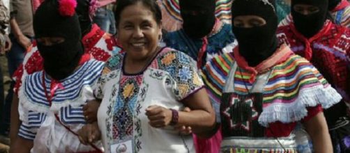 Marichuy e le donne zapatiste (Fonte: radiozapatista.org)