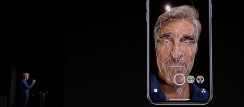 Samsung: spot per mettere in evidenza mancanze di Apple iPhone X.