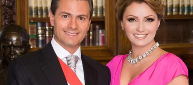 El Presidente de México, Enrique Peña Nieto y "La Gaviota" en sus roles de pareja perfecta. El Presidente de México, Enrique Peña Nieto y "La Gaviota" en sus roles de pareja perfecta.