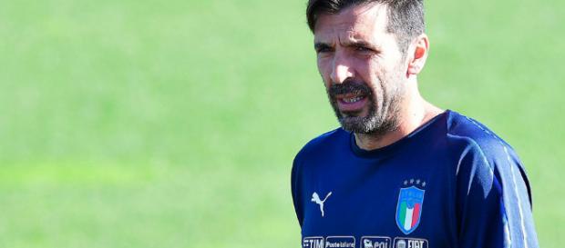 Goleiro Buffon após eliminação na repescagem Goleiro Buffon após eliminação na repescagem