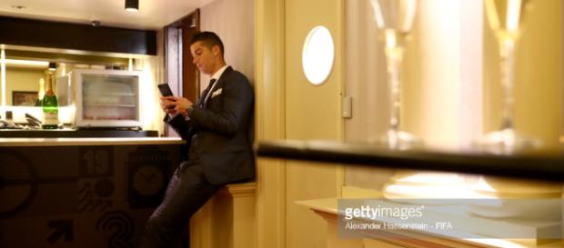 Ronaldo infidèle avec une star de la téléréalité Ronaldo infidèle avec une star de la téléréalité