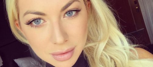 Stassi Schroeder takes a selfie. [Photo via Instagram]