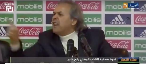 Rabah Madjer s'en est violemment pris à un journaliste après la victoire face à la République Centrafricaine (DR) Rabah Madjer s'en est violemment pris à un journaliste après la victoire face à la République Centrafricaine (DR)
