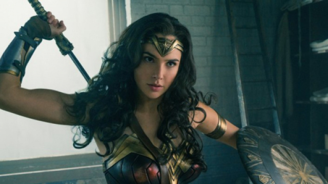 Gal Gadot dans le rôle de Wonder Woman, Warner Bros répond aux rumeurs