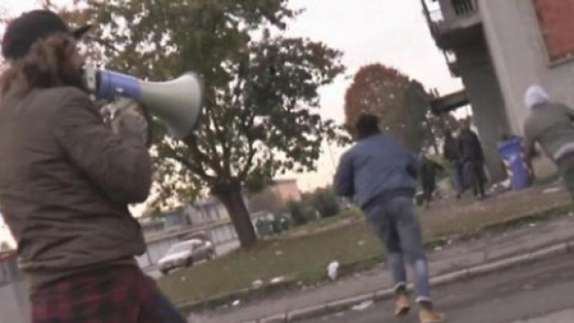 Troupe di “Striscia la notizia” rapinata a Bologna - La Stampa - lastampa.it