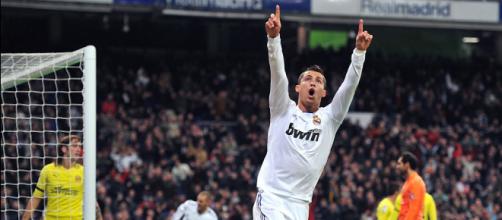 but de ronaldo du bras en l'air | Cristiano Ronaldo - Real Madrid ... - ronaldo-football.net