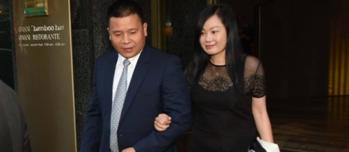 Milan, il nuovo proprietario Yonghong Li e la moglie Huang - corriere.it