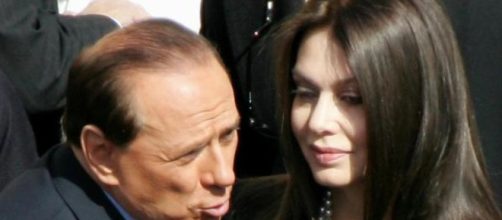 Silvio Berlusconi accanto a Veronica Lario