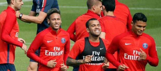 Alguns brasileiros no treinamento no Paris Saint-Germain Alguns brasileiros no treinamento no Paris Saint-Germain
