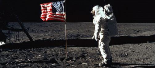 Apollo astronaut on the moon [image courtesy NASA]