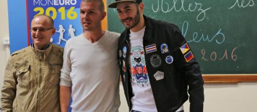 Equipes de France - Benzema à l'école Jean-Moulin à Bron - FFF - fff.fr
