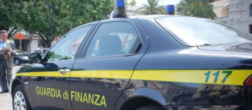 Livorno, trovata auto pronta ad esplodere dalla Guardia di Finanza