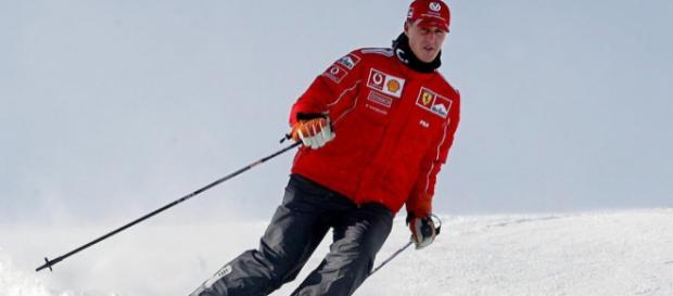 Durante recuperação lenta, Schumacher já é levado ao jardim de sua casa Durante recuperação lenta, Schumacher já é levado ao jardim de sua casa